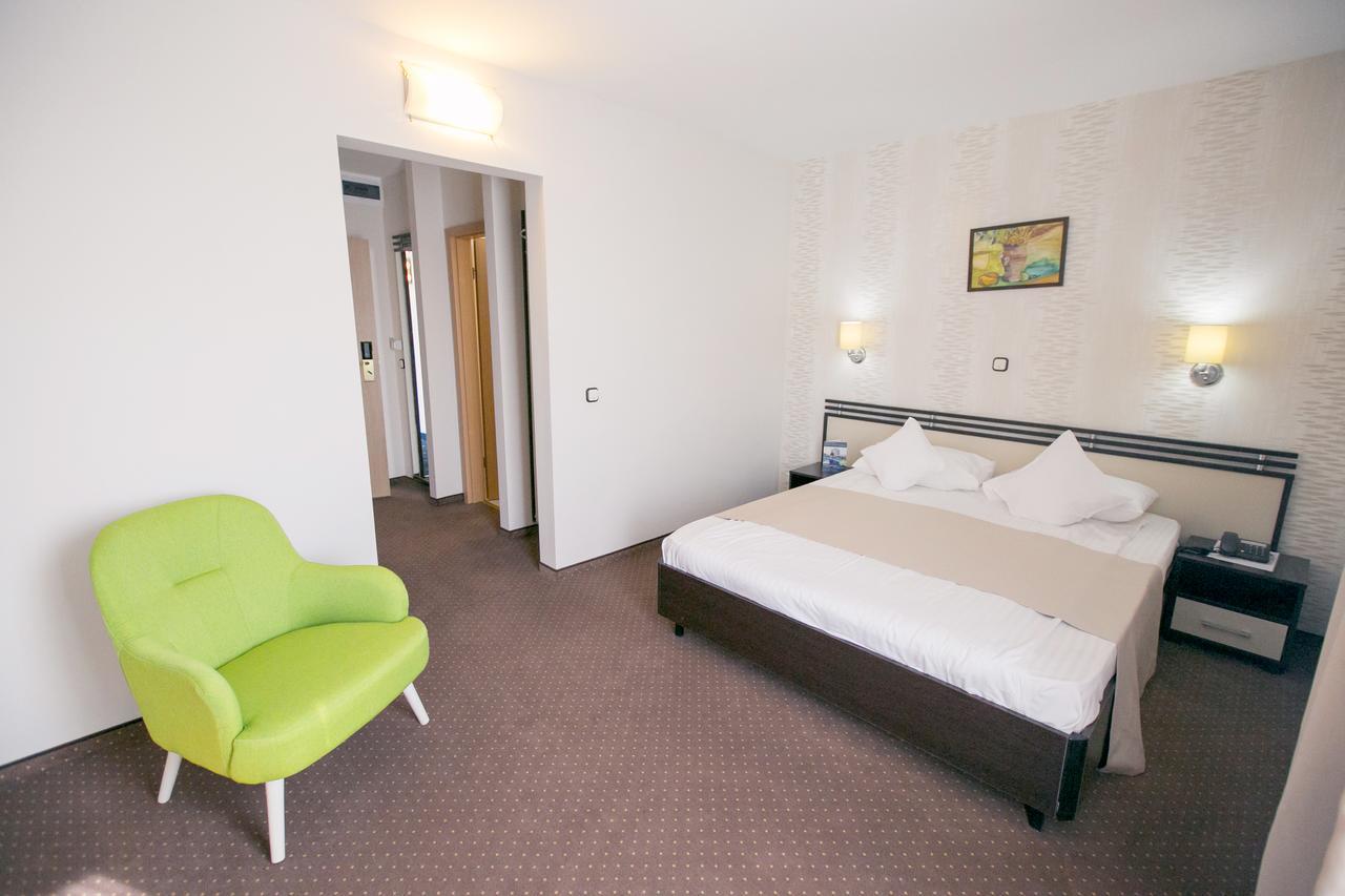 Hotel International Baile Felix Bagian luar foto