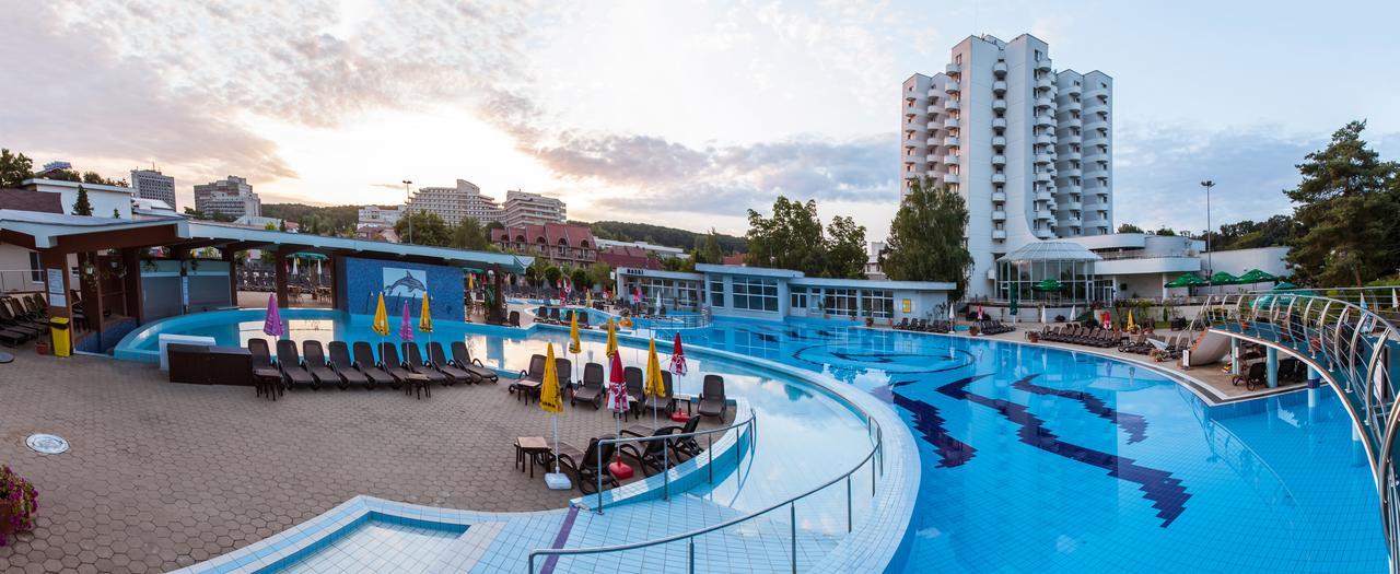 Hotel International Baile Felix Bagian luar foto