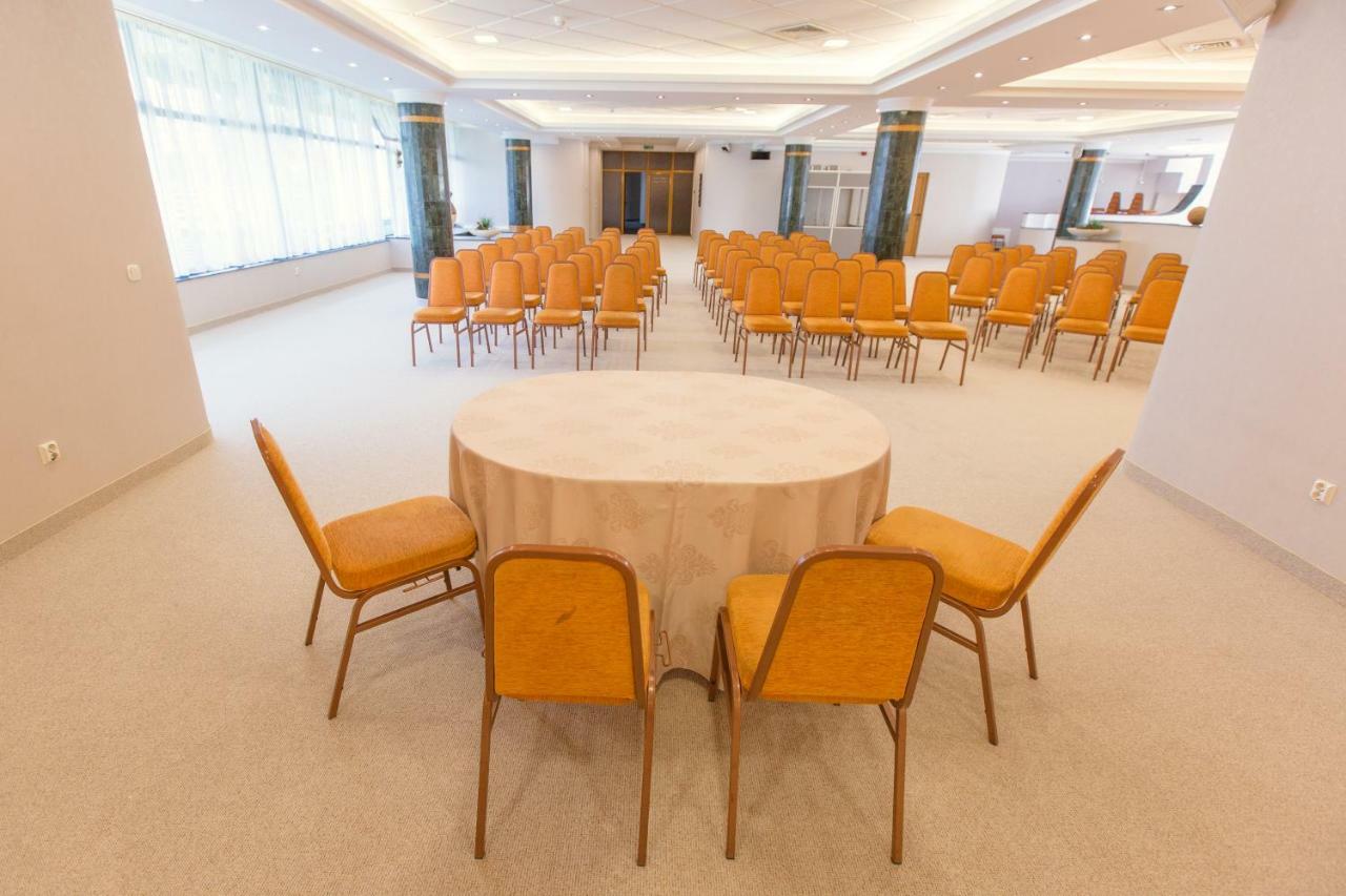 Hotel International Baile Felix Bagian luar foto