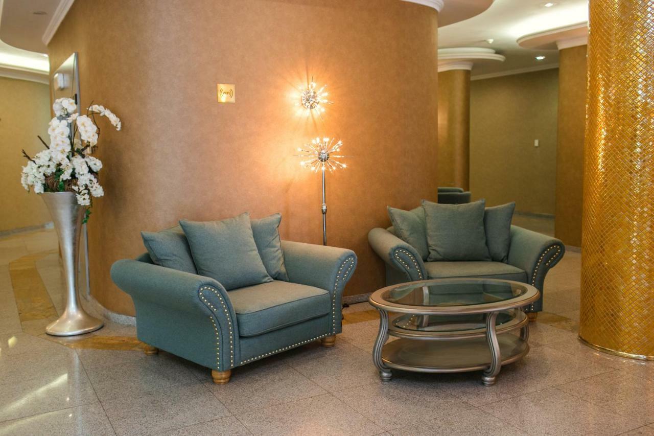 Hotel International Baile Felix Bagian luar foto